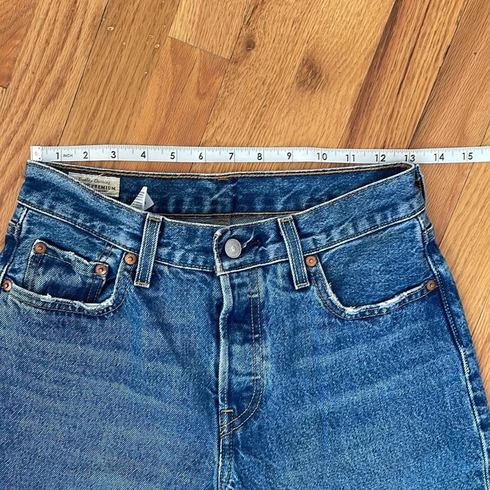 Levi’s 501 W25 barely worn - Picture 2 of 9